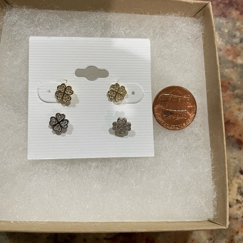 Earrings - Picture 3 of 3